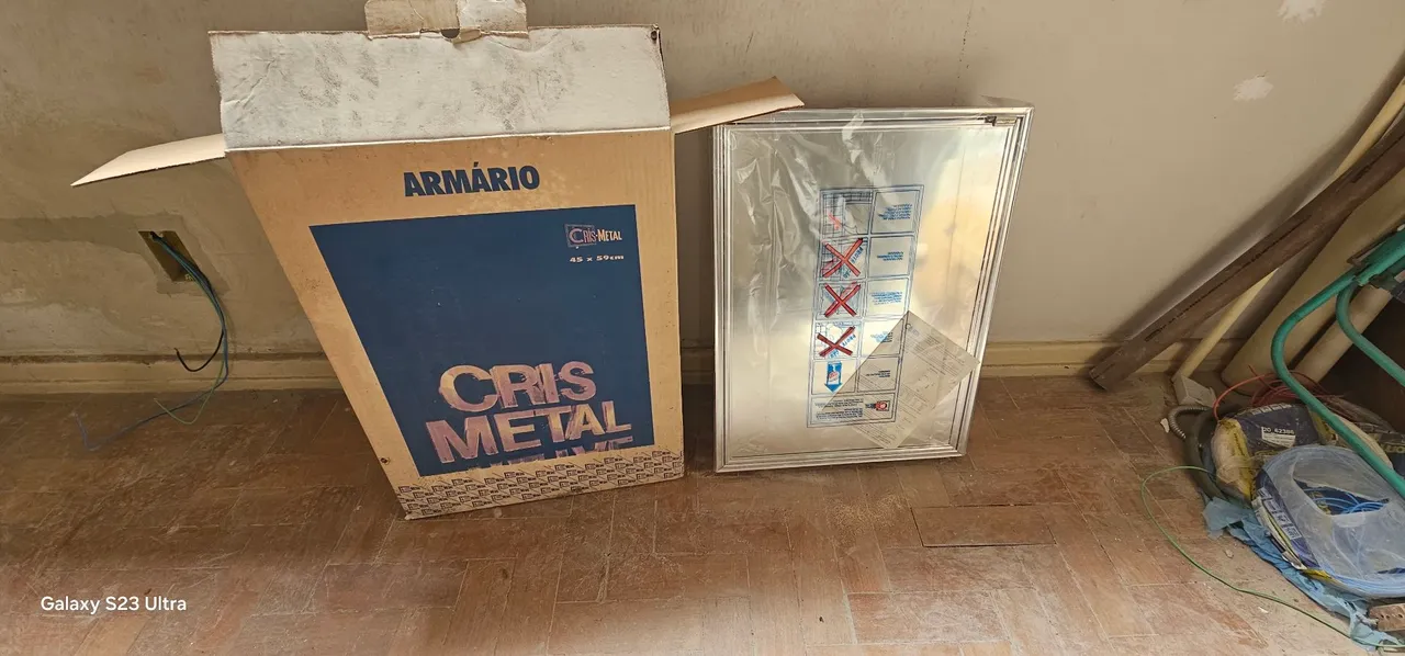 Armário Cris Metal 45x59cm