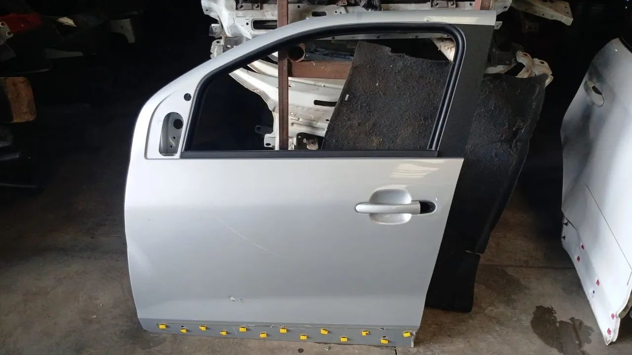 Porta Dianteira Esquerda Fiat Nova Strada 2016 A 2023 Original 