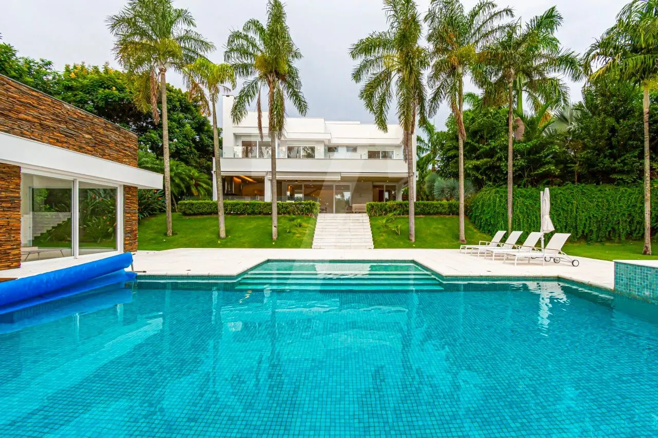 Praia / Fazenda da Grama casa à venda moderna
