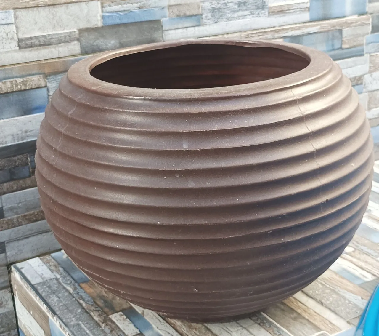 Vaso de planta ondulado