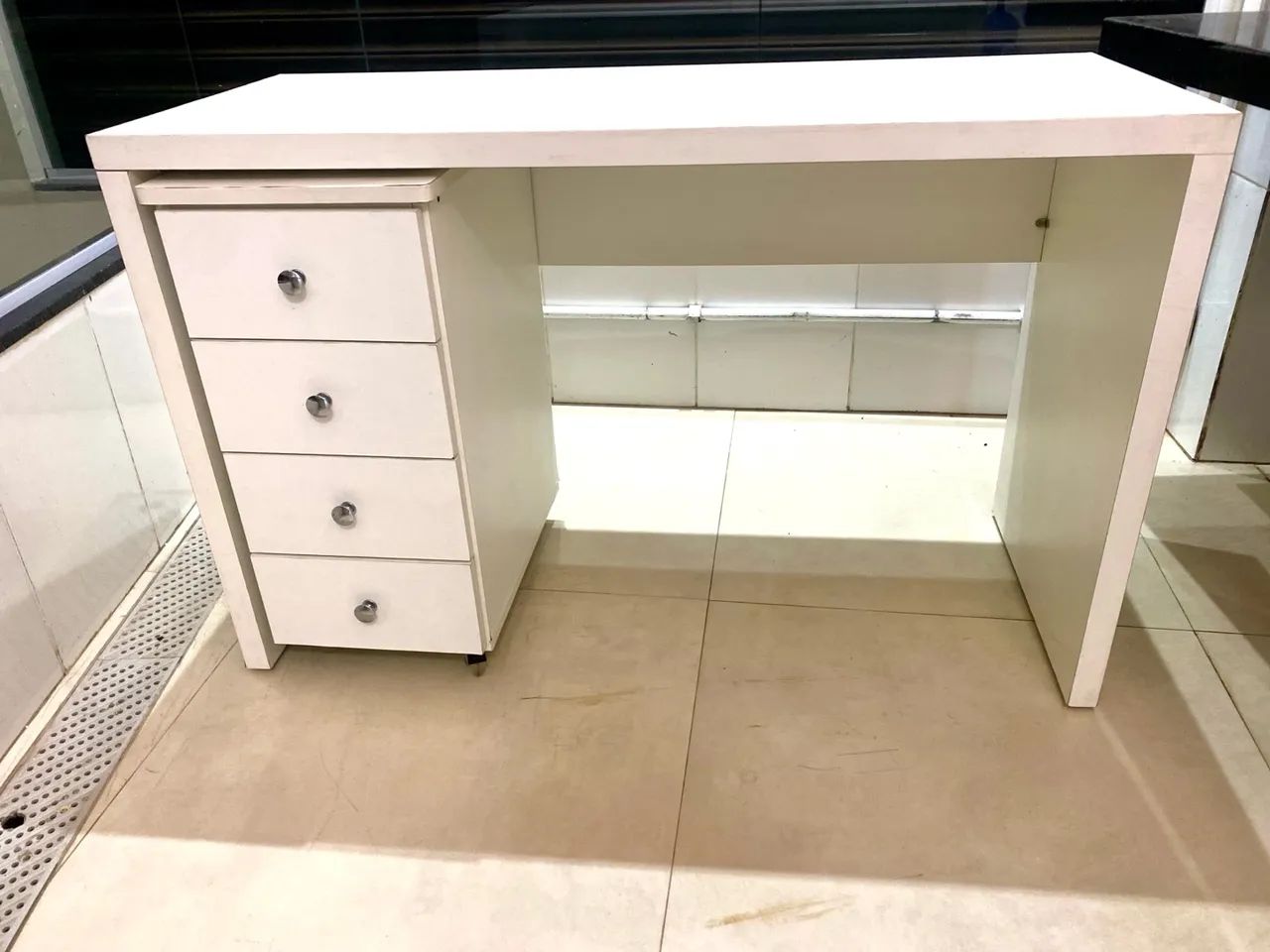 Mesa de Escritório com 3 Gavetas - Foto 4