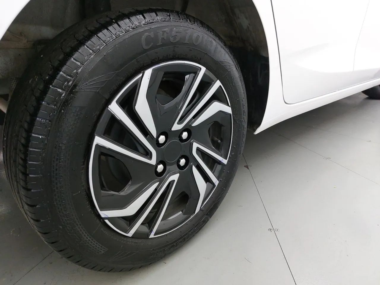 Chevrolet Onix Hatch LT 1.0 12V TB Flex Mec. 4P 2025 - Foto 14