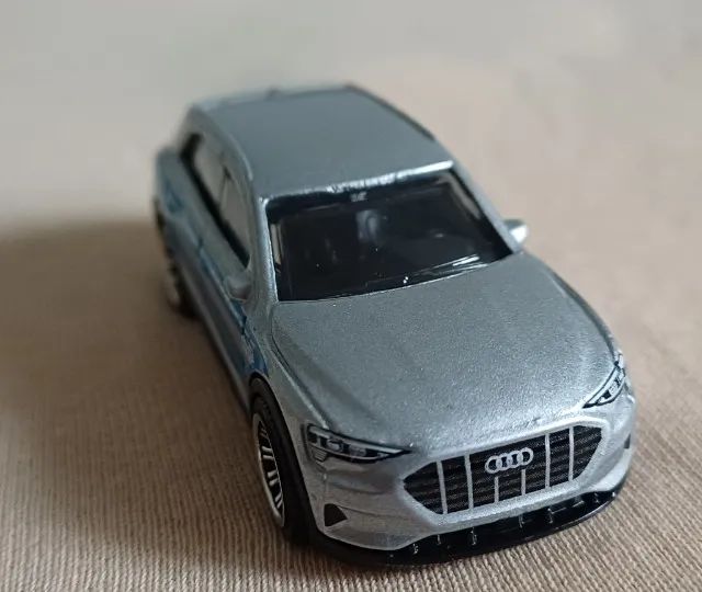 Audi e-tron Polícia- Matchbox  - Foto 4