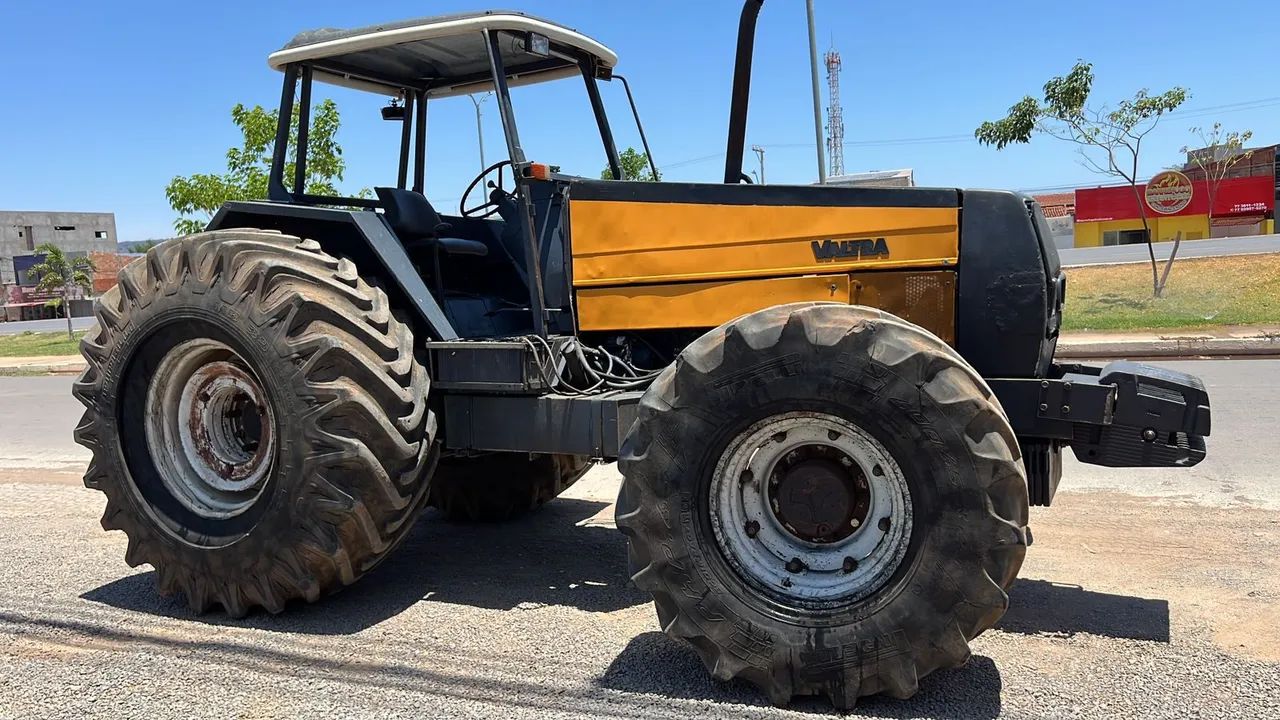 Trator Valtra BH180 - Foto 4