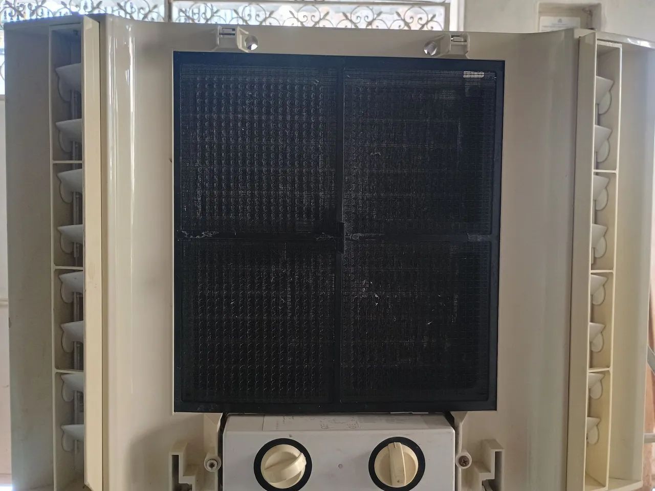 Ar Condicionado de Janela 10.000 BTUs GELANDO MUITO 