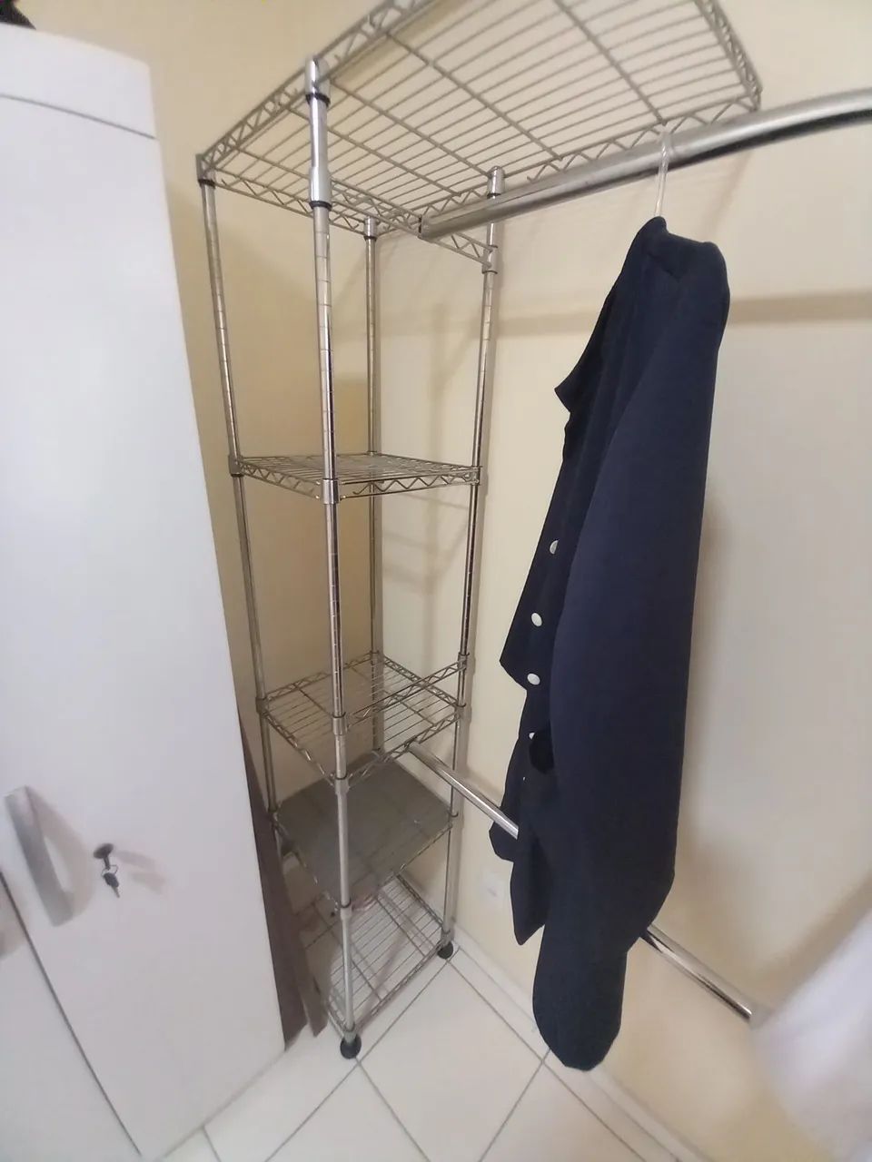 Armário Arara de Aço para Roupas com Prateleiras - Foto 4