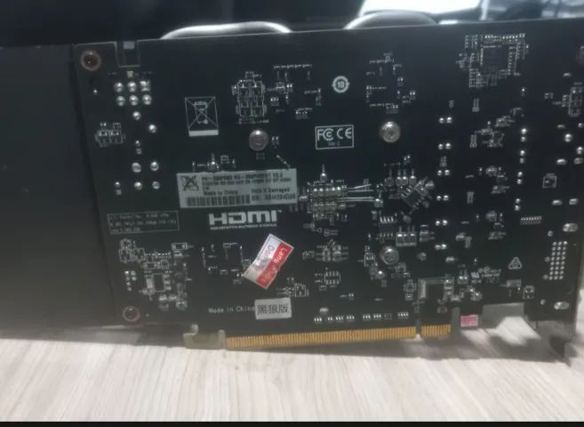OPlaca de vídeo Radeon RX 580 4GB - Foto 4