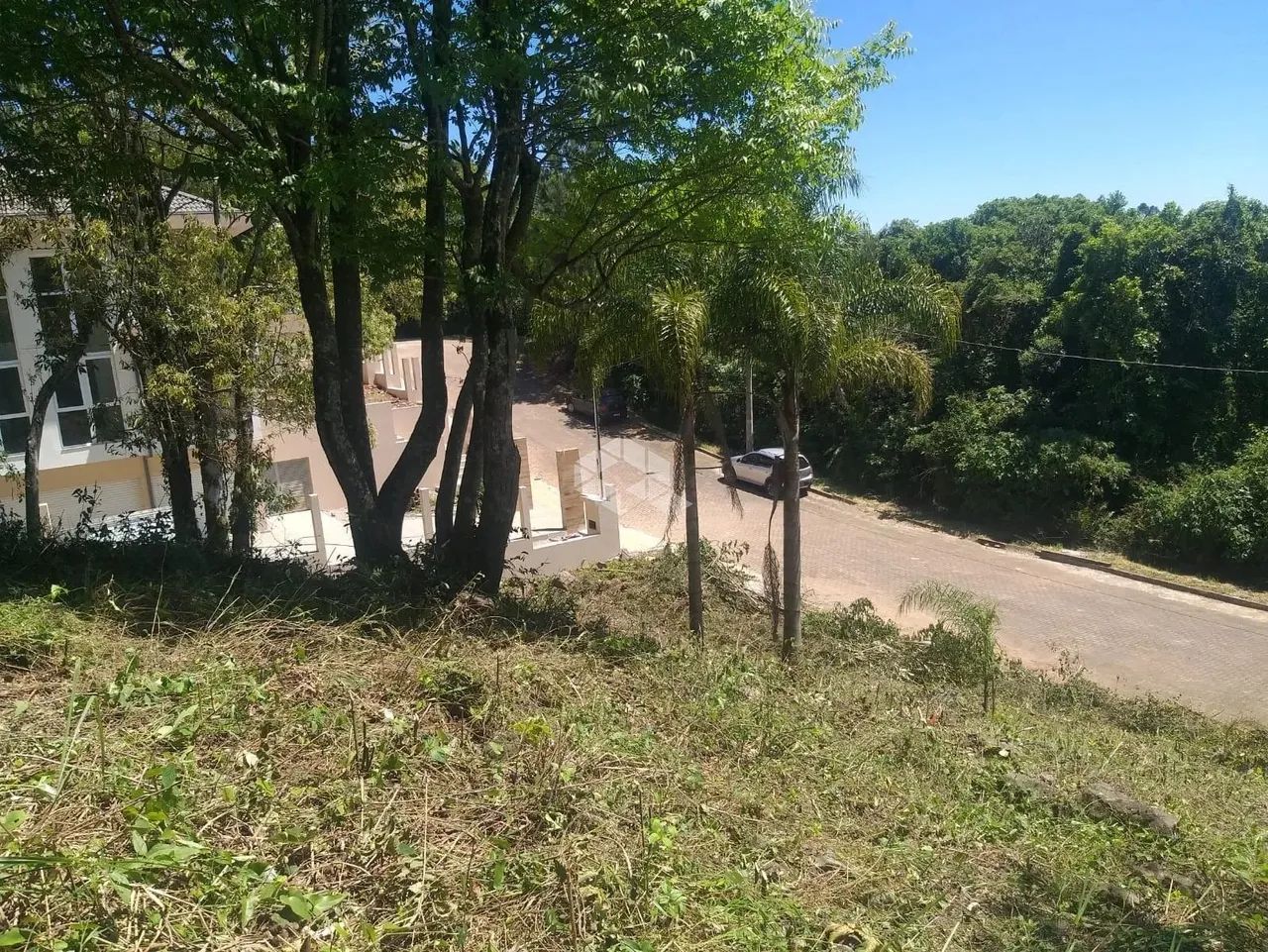 TERRENO DE ESQUINA COM VISTA NO BAIRRO BAVÀRIA PRONTO PARA CONSTRUIR - Foto 3