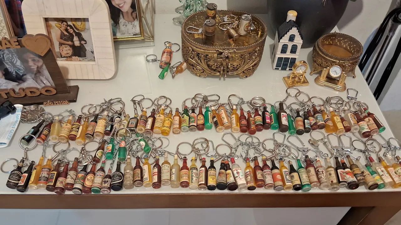 Coleção de Antigas Garrafinhas 92 unidades 