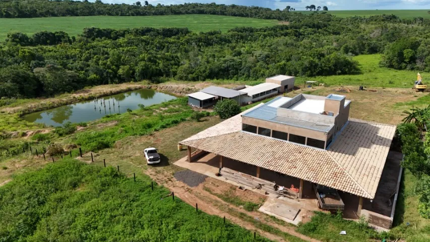 Linda Chácara 12,5 Hectares com Sobrado!
