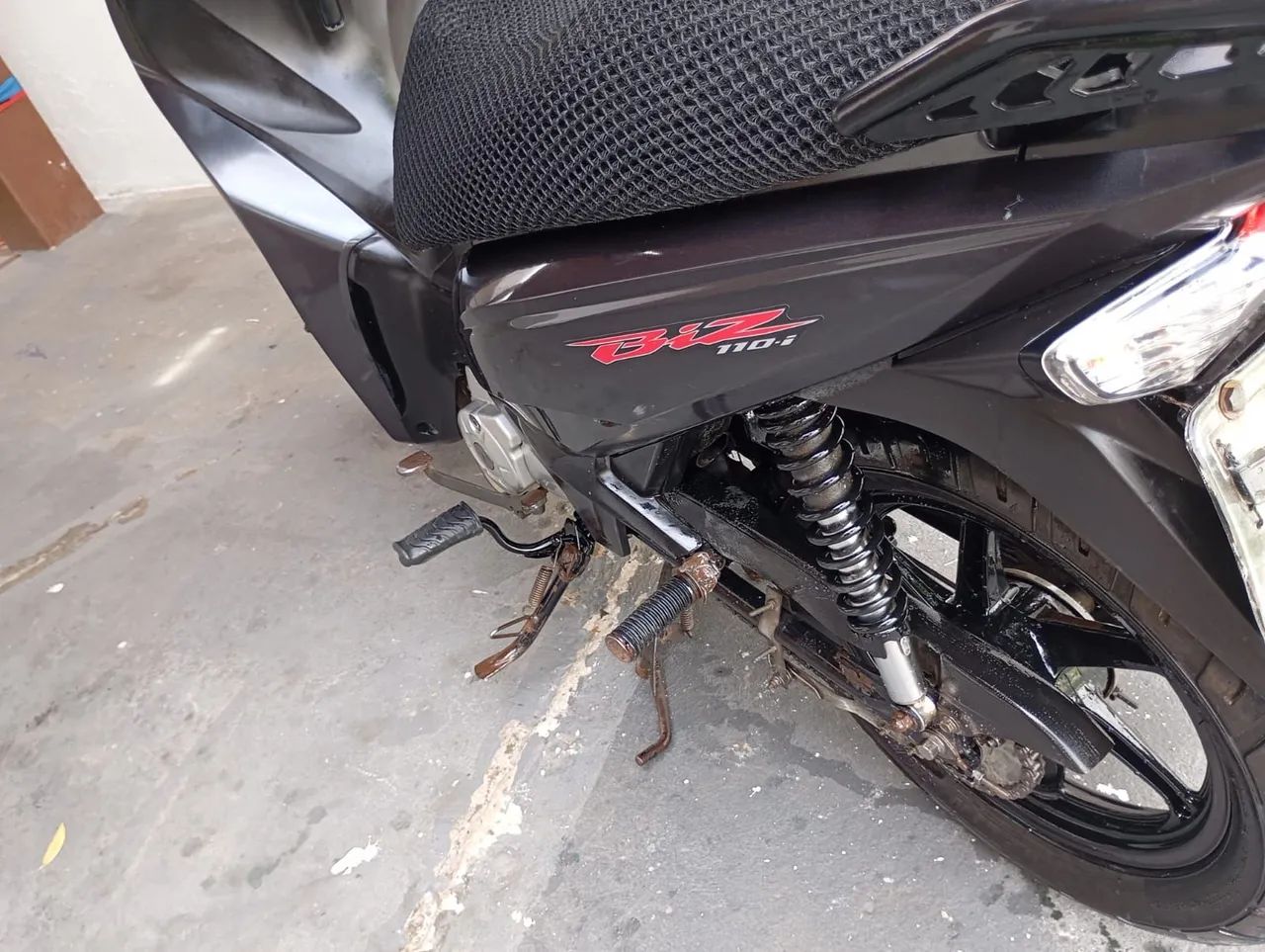 Vendo uma linda biz 110i - Foto 5