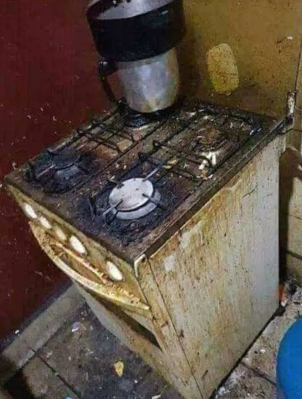 FAÇO MANUTENÇÃO E LIMPEZA DE FOGÃO FORNO DO FOGÃO E COOKTOP  - Foto 4