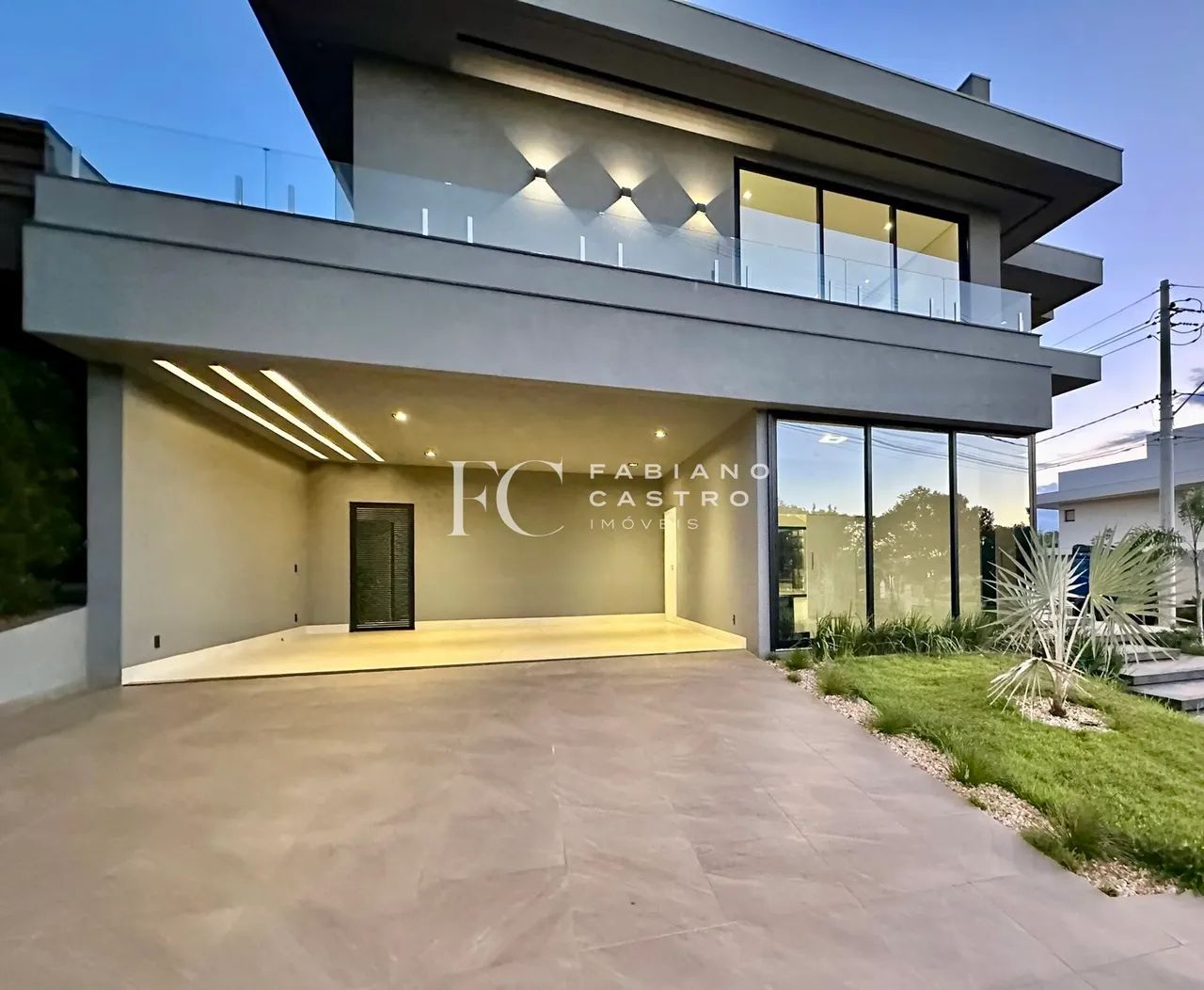 Casa de Alto Padrão à Venda no Condomínio Damha V