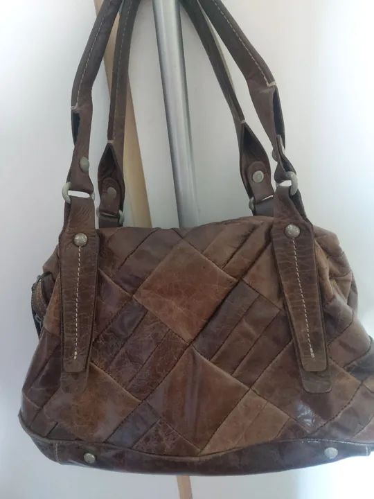 Bolsa da couthe em couro linda 
