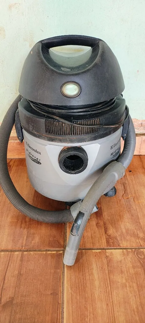 Aspirador de Pó Electrolux Hidrovac Turbo Água e Pó