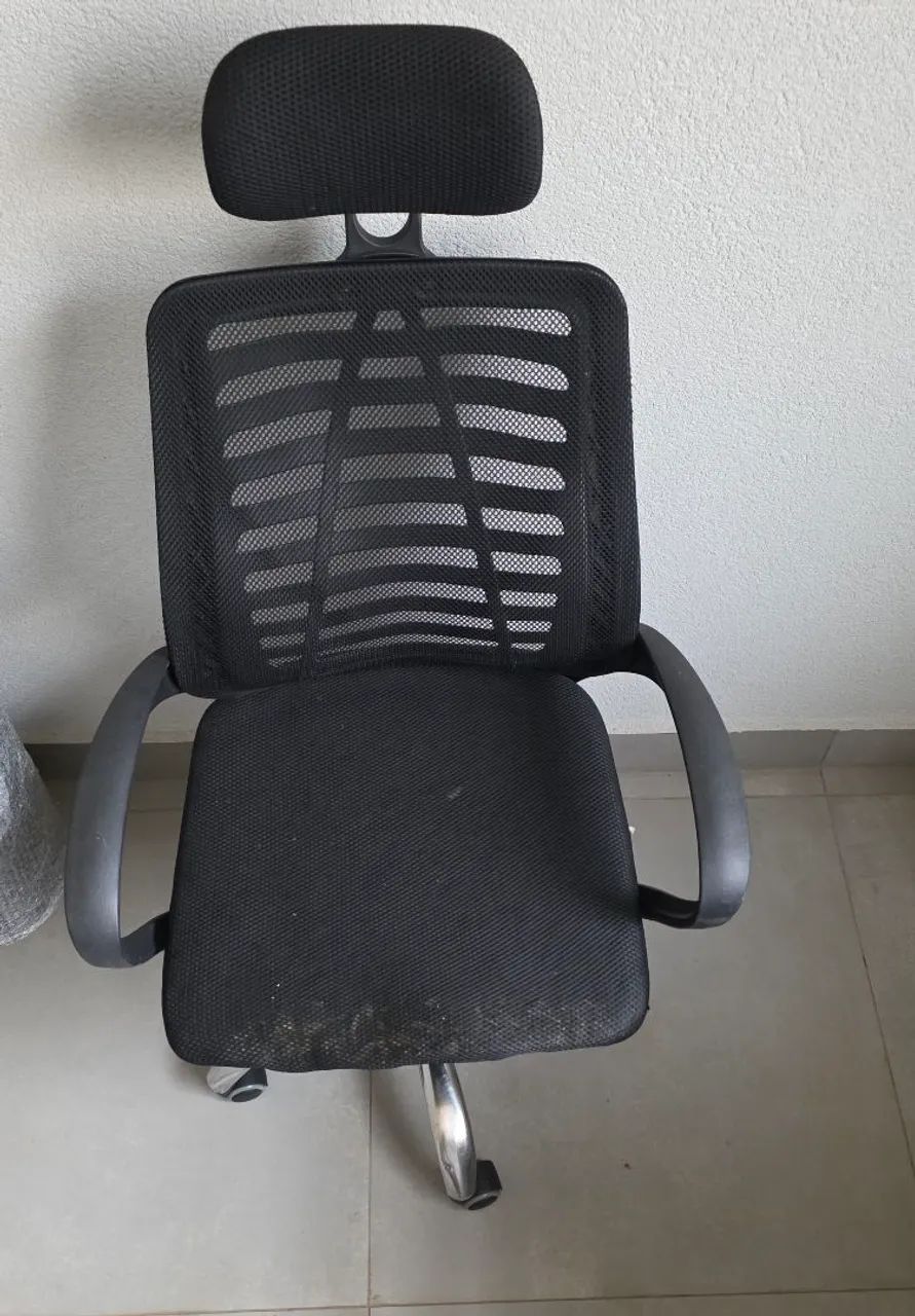 Cadeira de Escritório presidente Giratória com Rodas - Foto 3