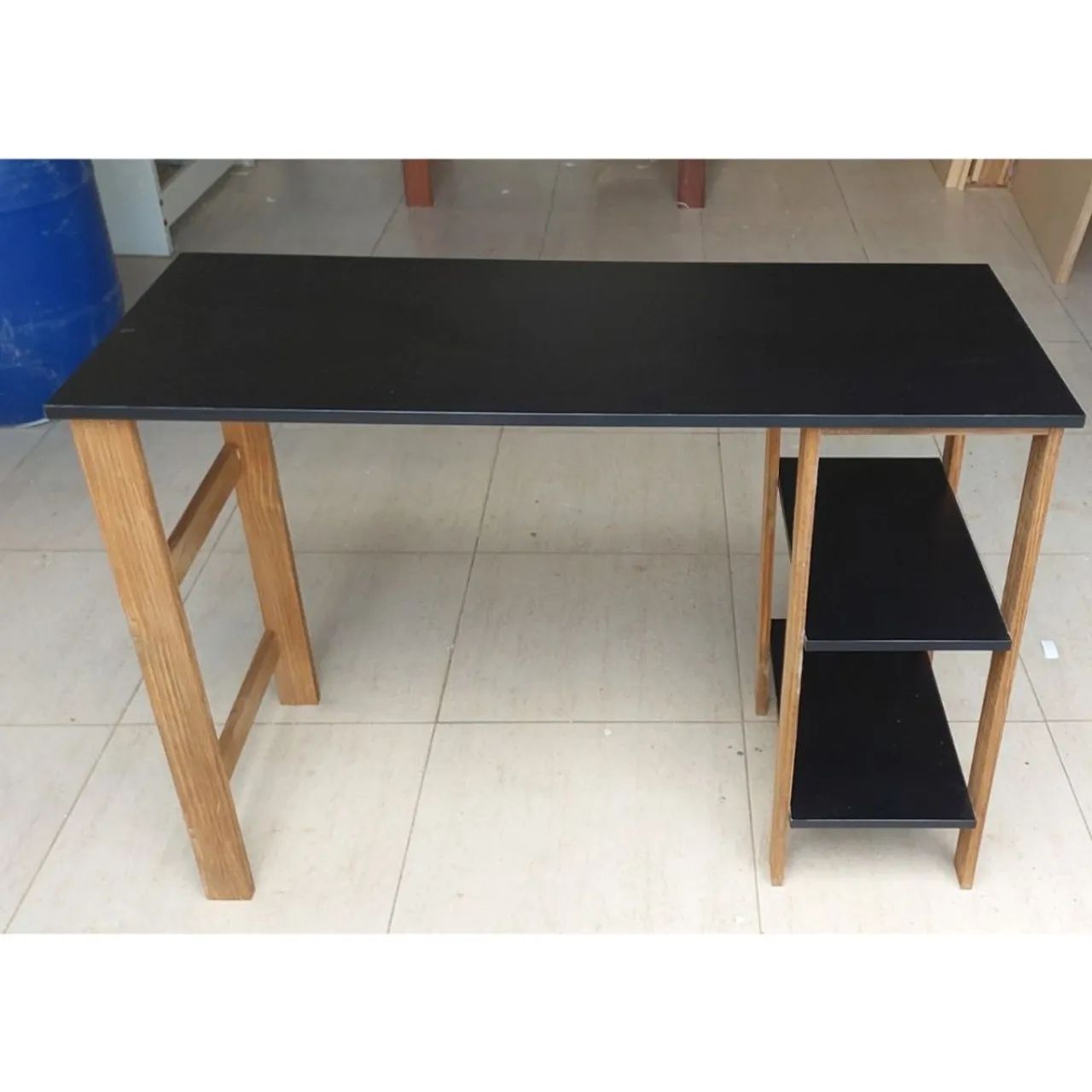 Escrivaninha com Prateleira em MDF Nova Fábricamos  - Foto 2
