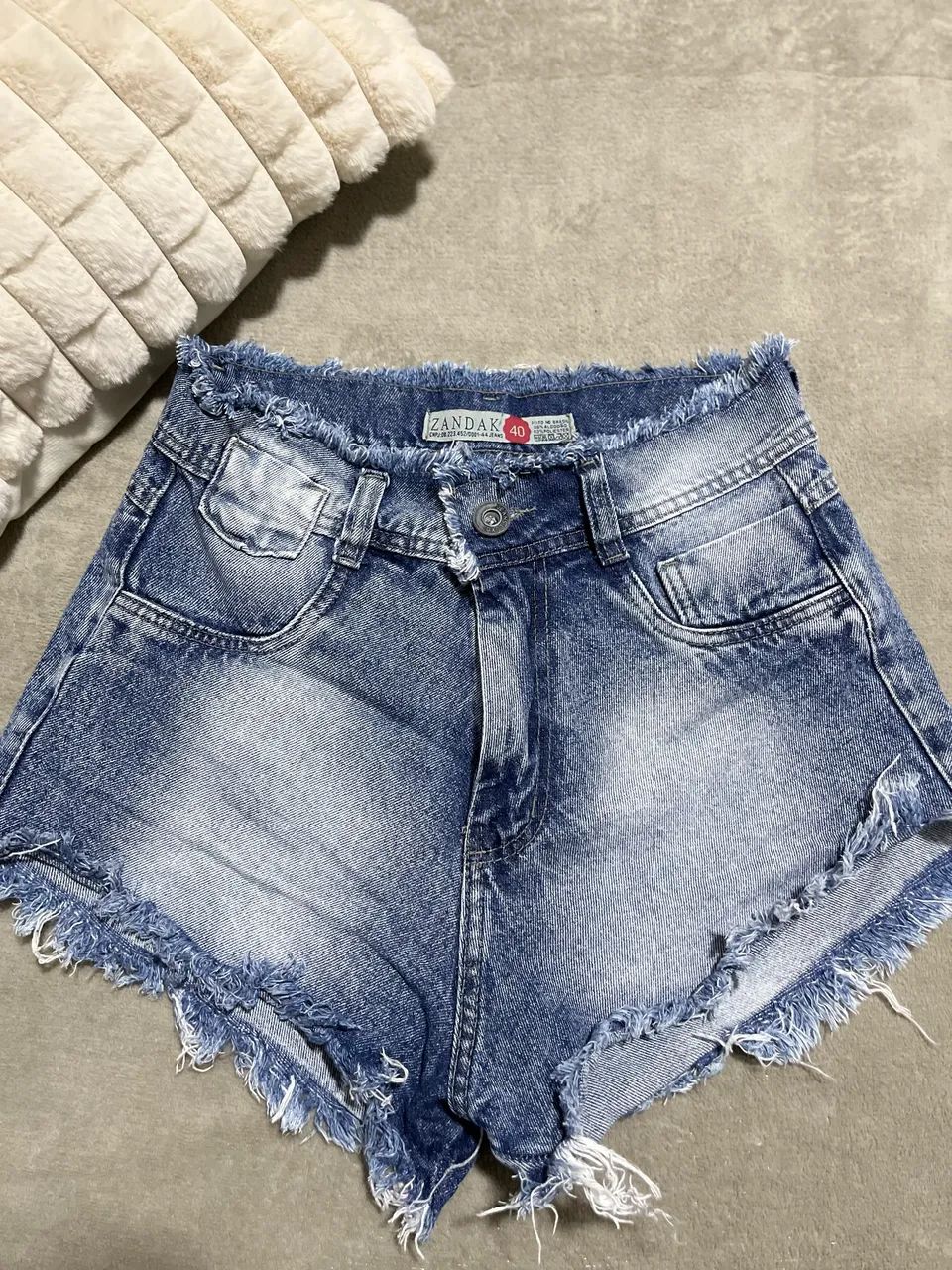 Short jeans feminino