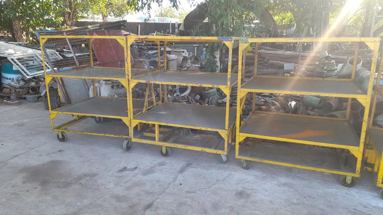 Prateleira com Carrinho industrial 