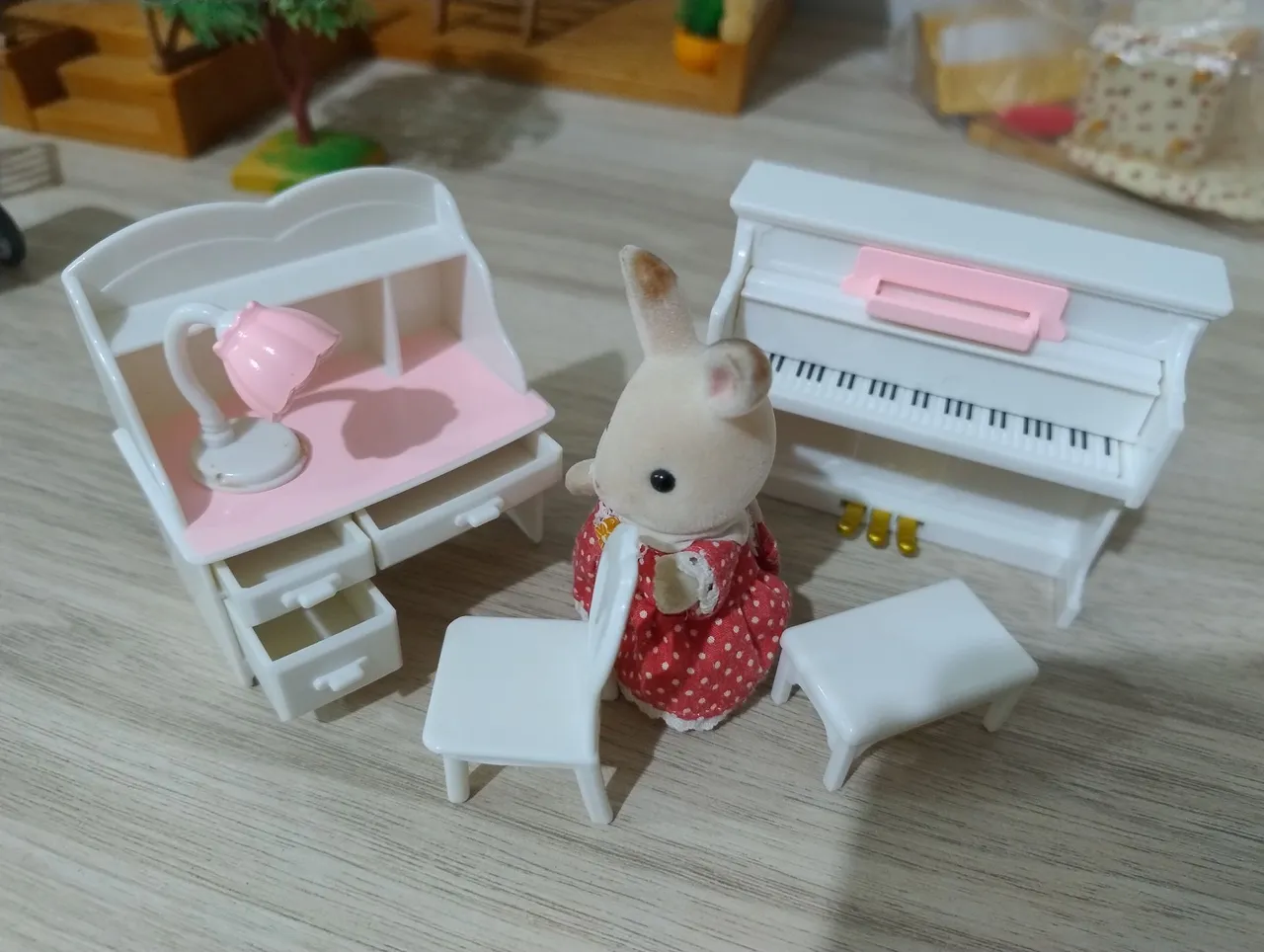 Conjunto Sylvanian Families - Escritório e Piano