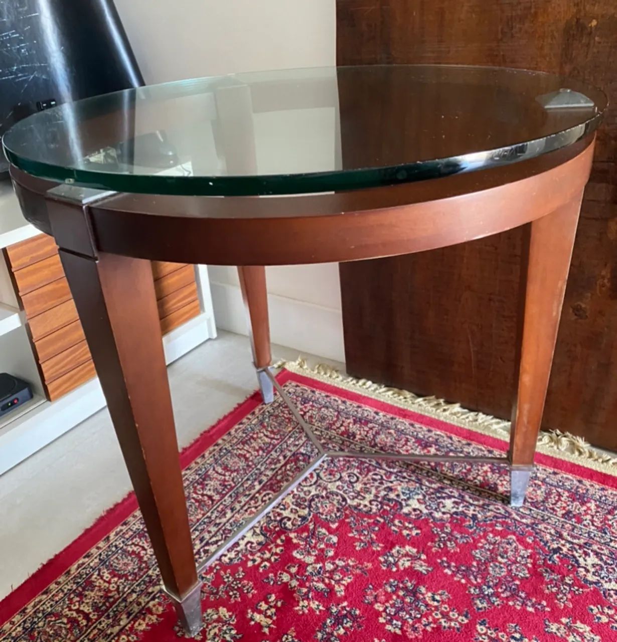 Mesa de madeira com o tampo em vidro  - Foto 3