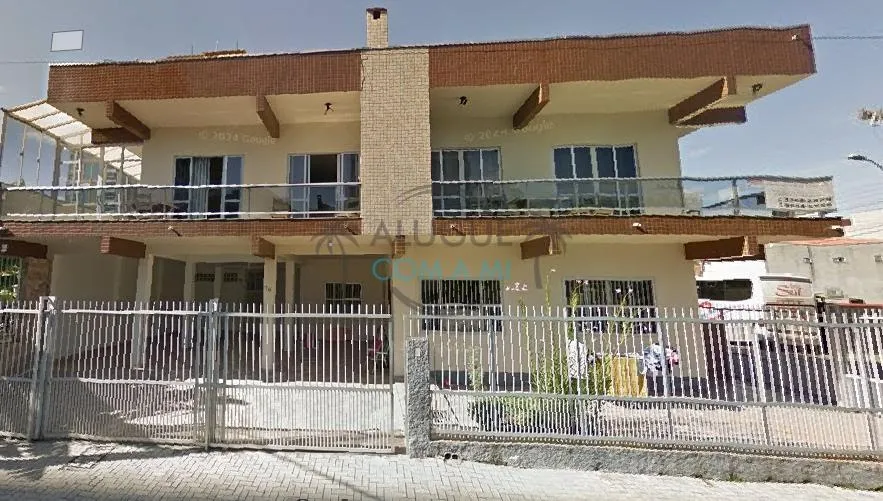 APARTAMENTO MOBILIADO COM 2 DORMITÓRIOS E 2 VAGAS DE GARAGEM - NO CENTRO DE ITAPEMA