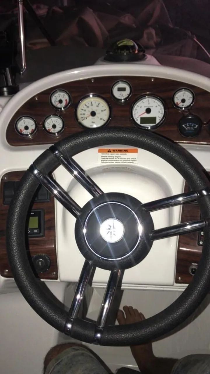 Lancha Chris Craft, motor Volvo 300hp - 2010 - Foto 8