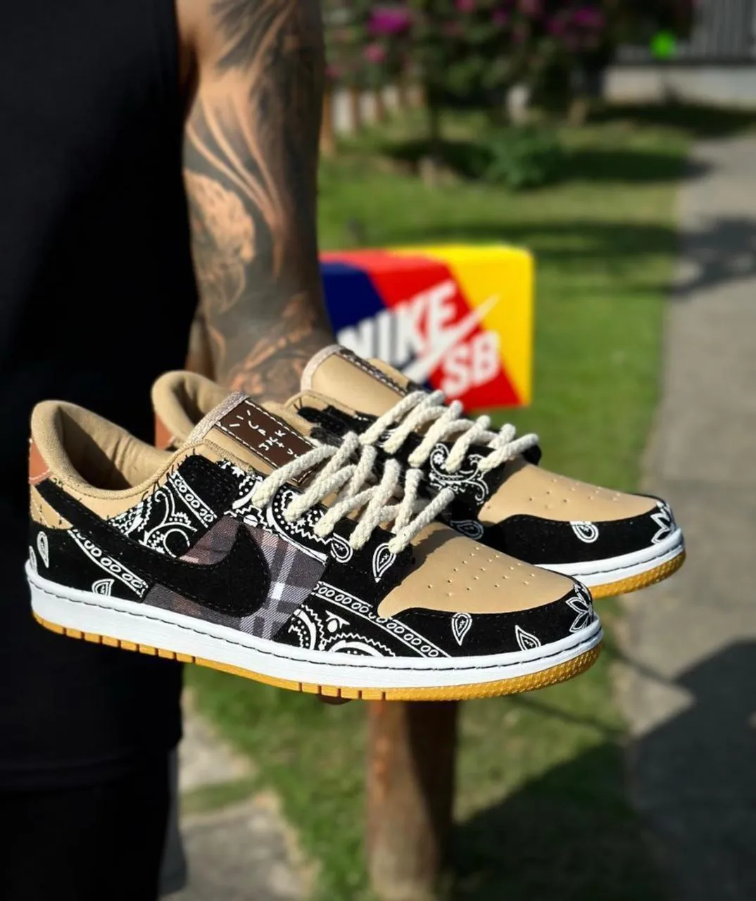 Nike SB Dunk Low Travis Scott Cactus Jack
