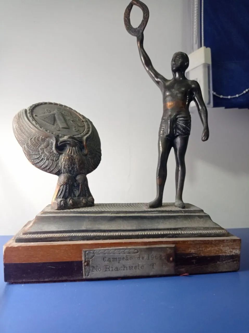 troféu antigo de 1964 antiguidade - Foto 2