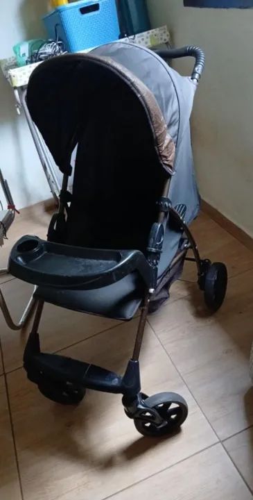 Carrinho de Bebê -  Cadeira de Passeio - Usado - Foto 2