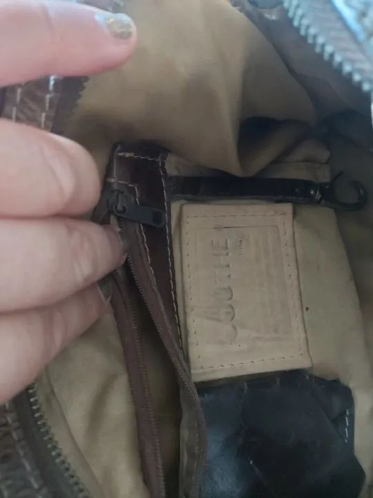 Bolsa da couthe em couro linda  - Foto 2