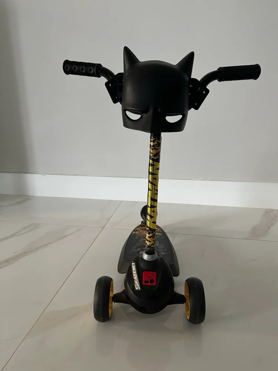 Patinete batman Com máscara