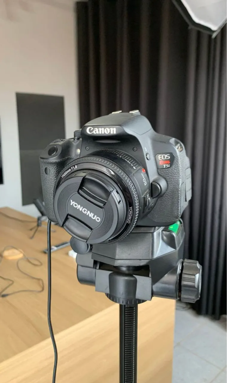 Câmera Digital Cannon T5i 26.618 Cliques com acessórios ACEITO TROCA