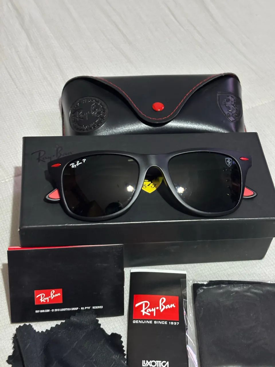 Óculos de sol - RayBan - Scuderia Ferrari 