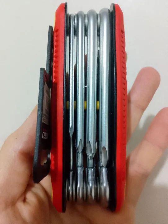 High-Quality Screwdriver and Phillips Screwdriver Kit