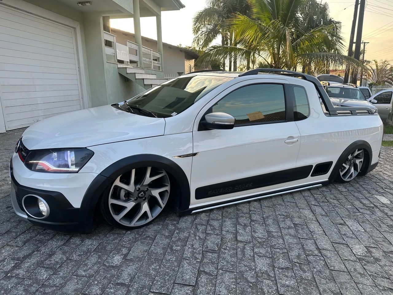 Volkswagen Saveiro Cross 1.6 Legalizada suspensão a ar - Foto 5