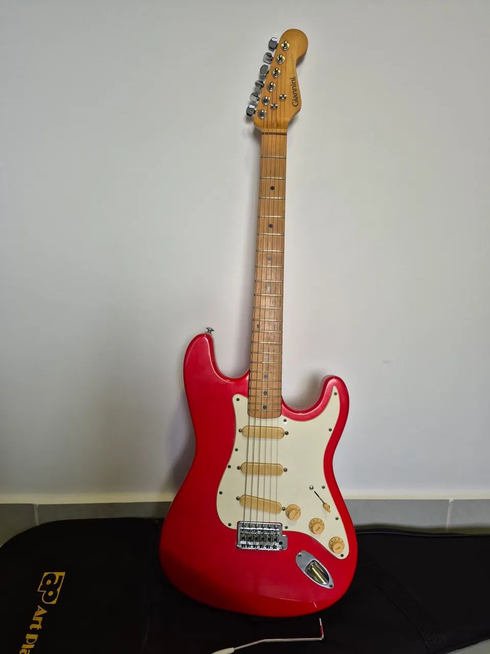 Guitarra Giannini Stratosonic - 90