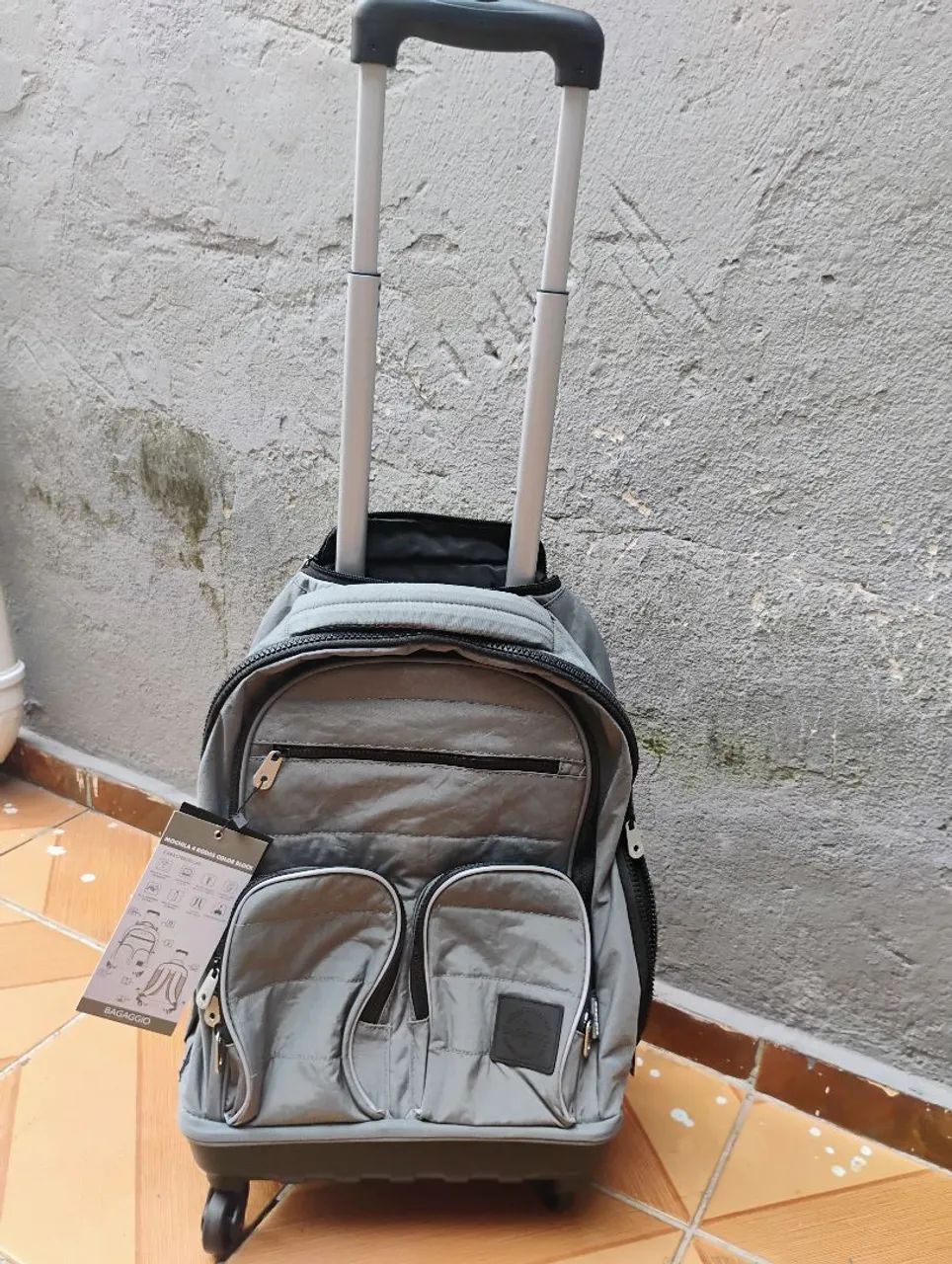 Mochila de rodinhas cinza - Foto 2