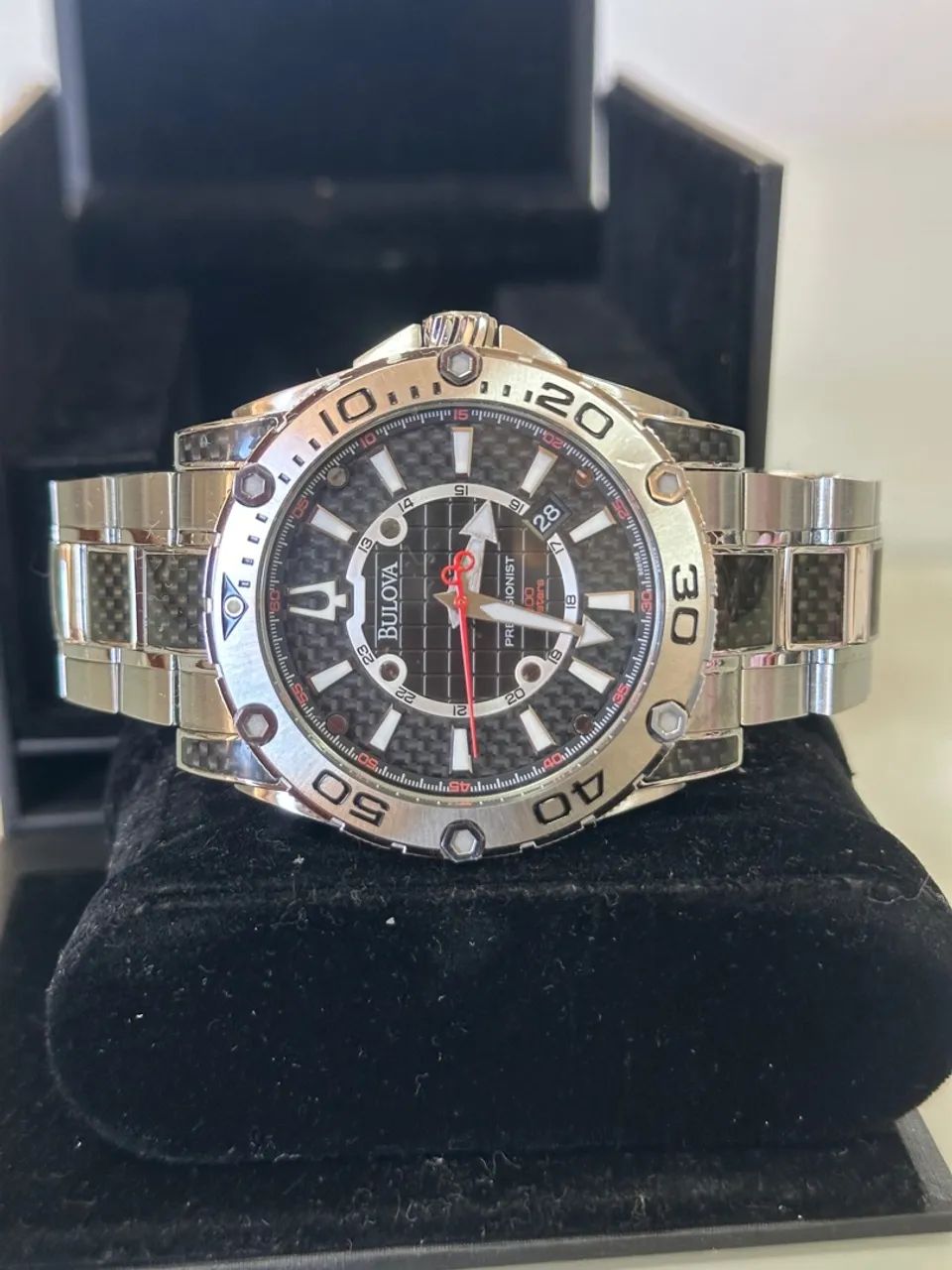 Relógio Bulova Precisionist Carbon usado