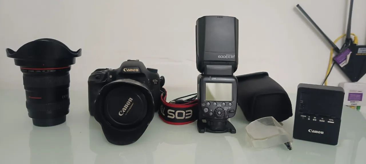 Kit - Câmera, lente e flash Canon