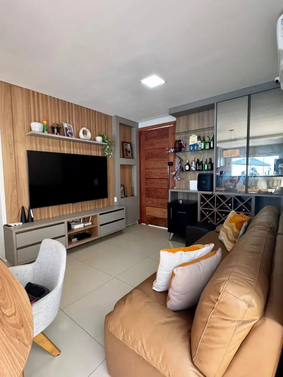 LOCAÇÃO | CASA DUPLEX MOBILIADA