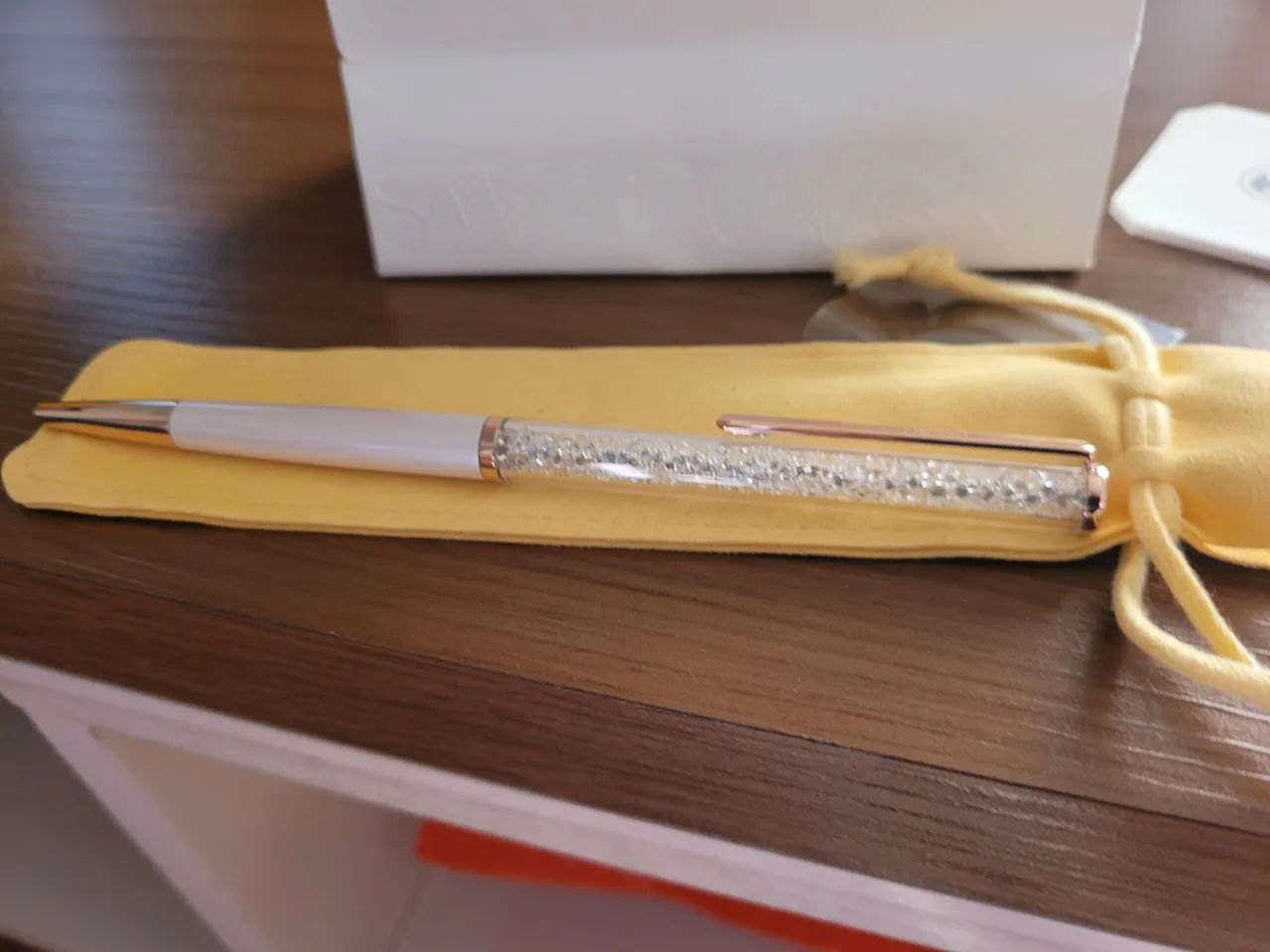 Caneta swarovisk nova