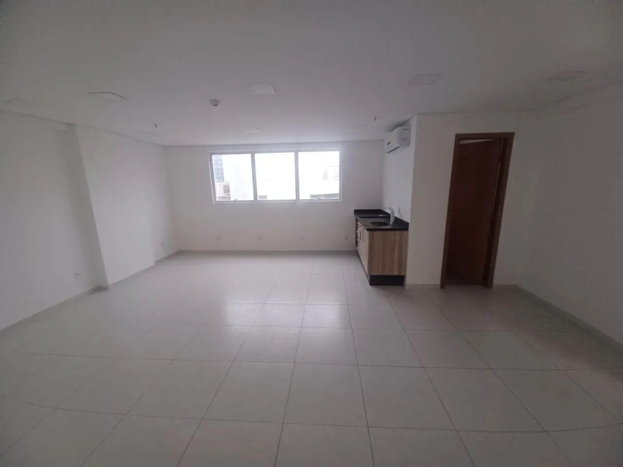 Ótima Sala Comercial no Dubai Business Center! - Foto 2