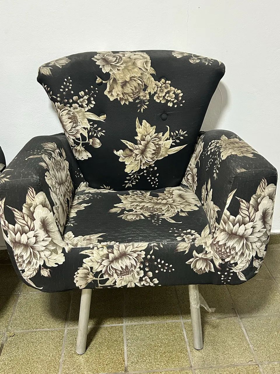 Par de poltronas estampadas - R$250,00 - Foto 2