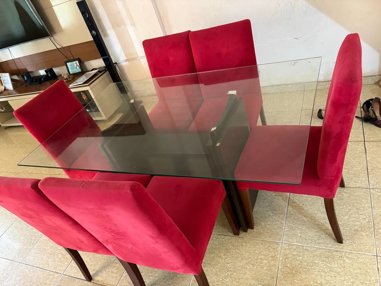 Vendo mesa com 6 cadeiras  - Foto 2