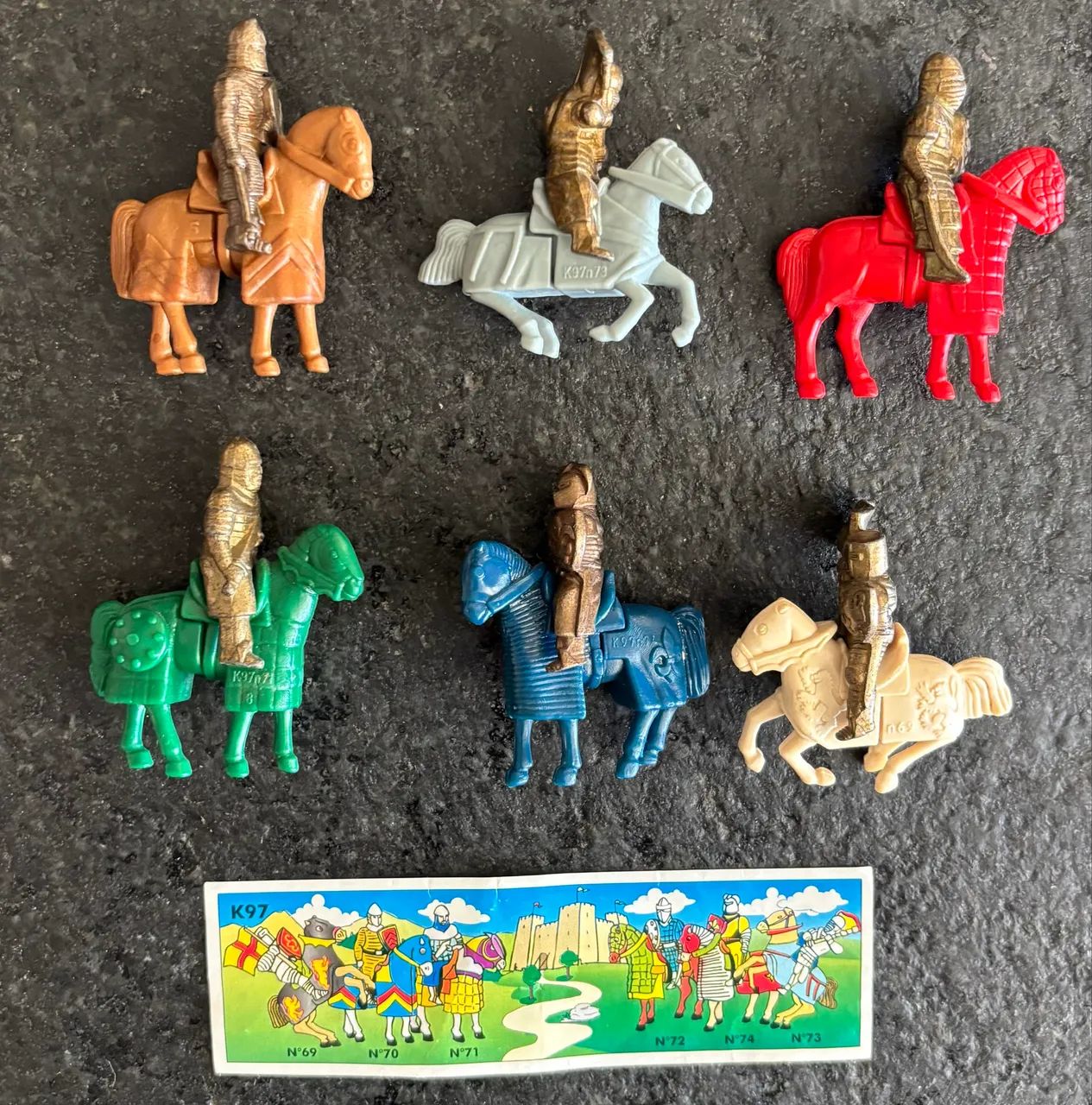 Kinder ovo Cavaleiros de metal K97 - Brinquedos e Jogos - Fazenda