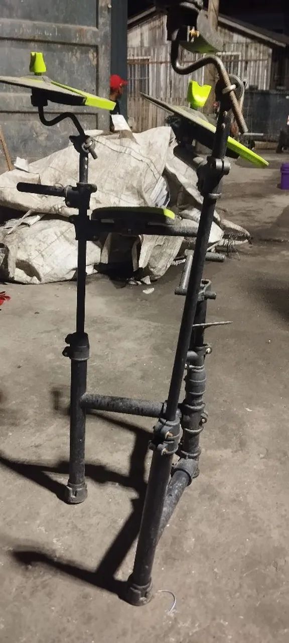 Pedestal bateria eletrônica 