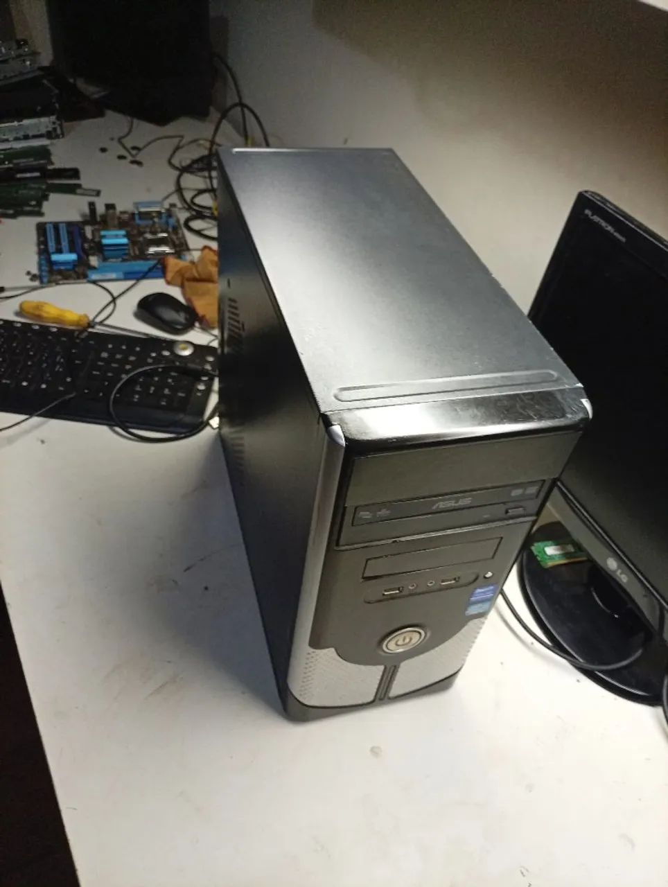 Gabinete vou 2 baias preto/prata - Foto 2