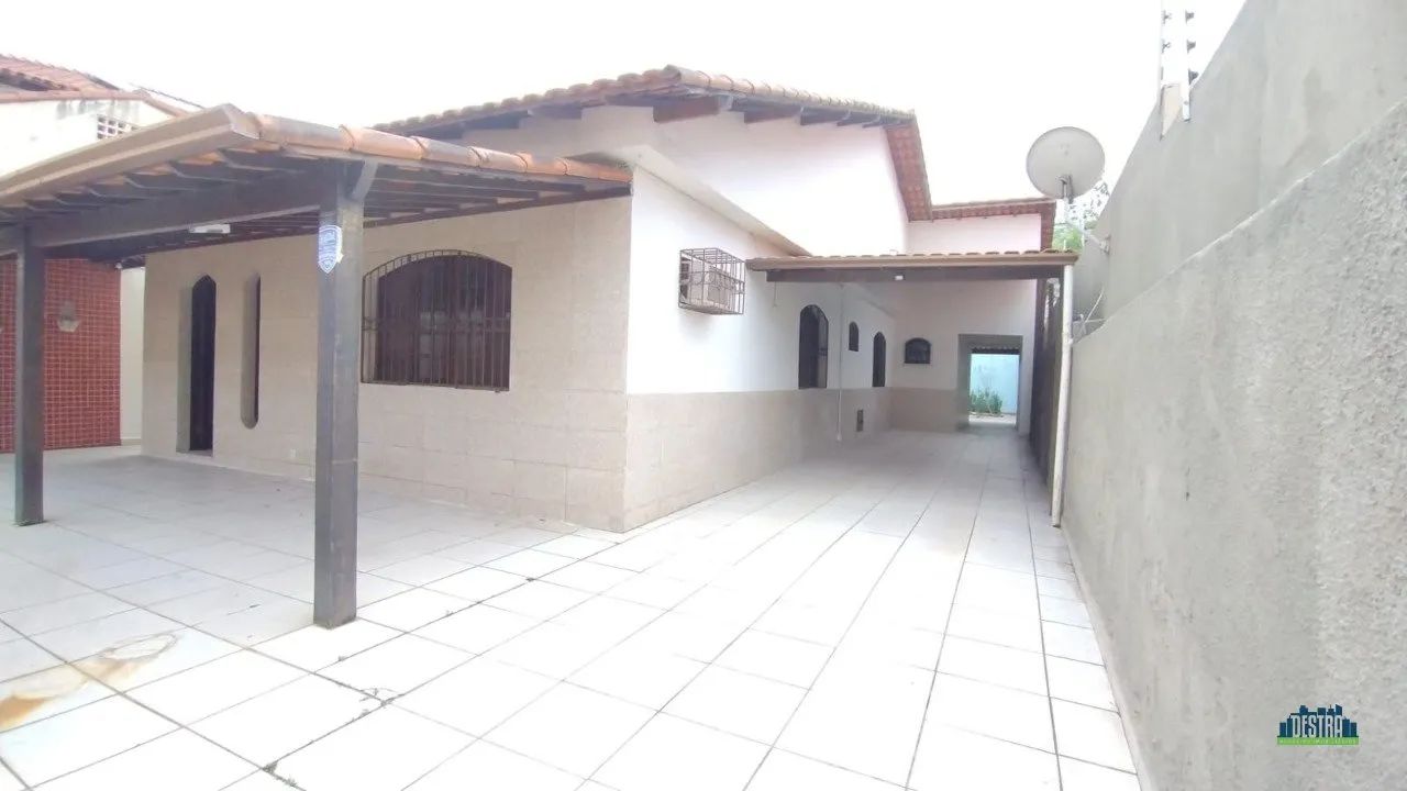 VENDE-SE CASA ALTO PADRAO