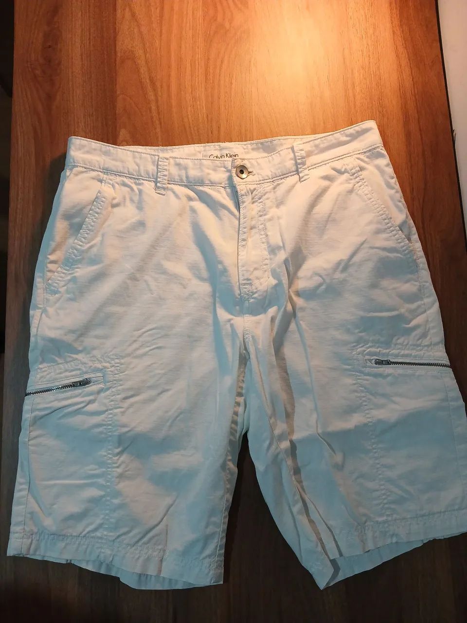 Bermuda Branca, Calvin Klein, tamanho 42.